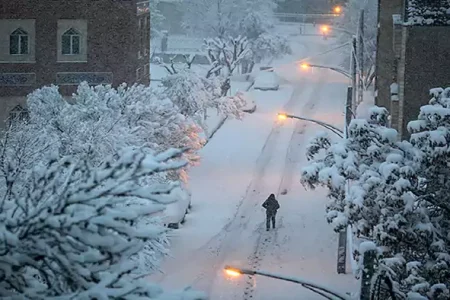 برف‌روبی بیش از ۱۱ هزار تُن برف از معابر شهر داران