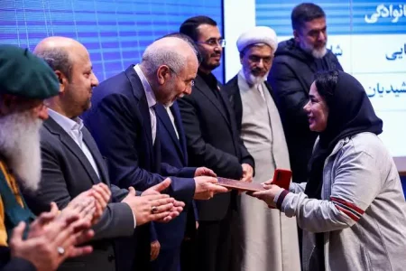 دومین جشنواره رسانه‌ای بهارستان ؛ تقدیر از تیتر نسل فردا