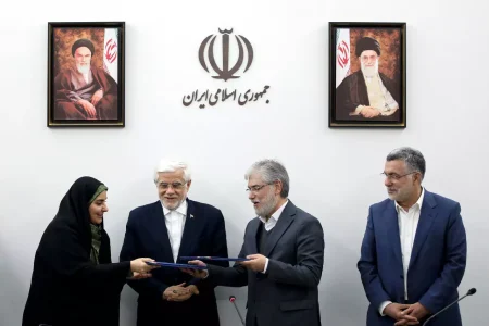 دولت چهاردهم حل مشکلات را در اولویت اقدامات قرار داده است