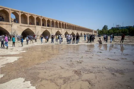 عدد ناچیز تأمین آب صنایع از دریا در مقایسه با نیاز واقعی زاینده‌رود