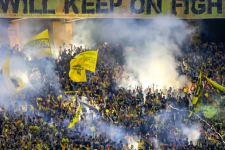 سپاهان و استقلال فردا در اصفهان رودررو می‌شوند