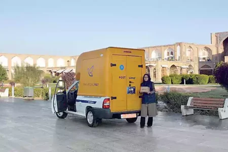 بانوان پستچی اصفهان از یک تجربه نو تا الگوی موفق ملی