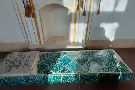 گشت در تکیه بختیاری‌های تخت فولاد اصفهان