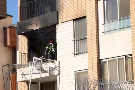 آتش‌سوزی در خیابان میرفندرسکی؛ نجات ۳۰ نفر 