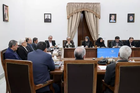 دولت بر تحقق مطالبات مردم مصمم است