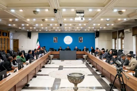 پیگیری فوری مشکلات پروژه ۹۲۰ واحدی مسکن شاهین شهر