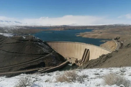 حجم آب در مخزن سد زاینده‌رود ۱۰۲ میلیون مترمکعب