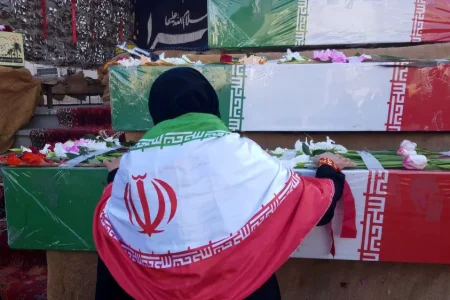 ۳۰ خاکسپاری ۳۰ شهید مدافع امنیت استان