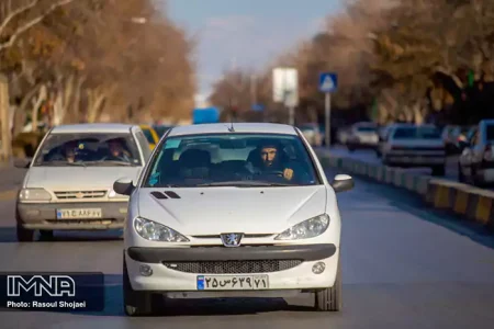 پنج صندلی برای یک نفر