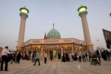 به میزبانی ۳۰۰ بقعه متبرکه اصفهان