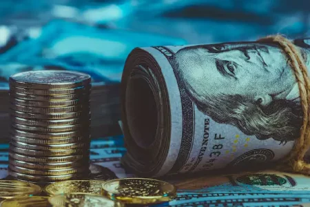 ریزش قیمت دلار و تاثیر مذاکرات ایران و آمریکا بر بازار