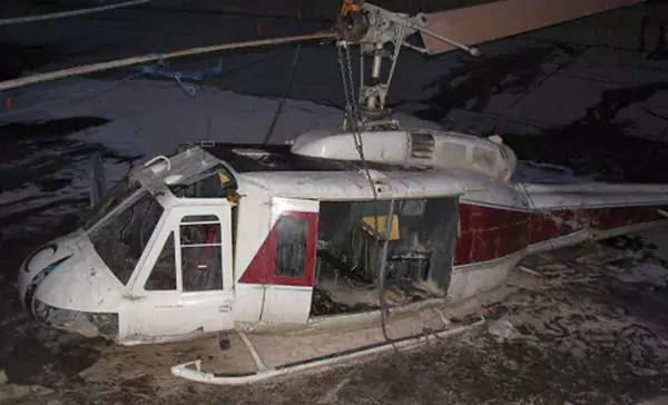 سقوط یک فروند بالگرد در درچه اصفهان تیتر اصلی این خبر است که ساعات اخیر فضای مجازی را تحت تأثیر قرار داده است. یک فروند بالگرد دقایقی پیش در درچه خمینی شهر اصفهان سقوط کرد.

به گزارش سرویس حوادث پایگاه خبری سپاهان خبر و به گزارش صداوسیما، این سانحه هوایی در محوطه مجموعه میدان و میوه و تره بار شهر درچه رخ داده است.

اخبار تکمیلی در این باره متعاقبا ارسال می شود.