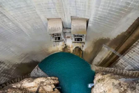 ذخیره آب فقط ۱۱۰ میلیون مترمکعب، هشدار به اصفهان