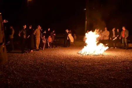چهارشنبه سوری نمک روی زخم جنگ نپاشیم