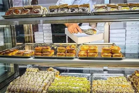 بازار گز و شیرینی اصفهان بی‌کمبود و کاستی