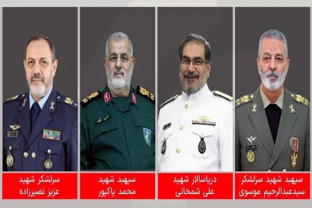 جمعی از فرماندهان نیروهای مسلح به هم‌رزمان شهیدشان پیوستند