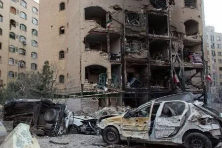 خسارت و آسیب به ۲ واحد مسکونی در تجاوز دشمن  به زرین‌شهر