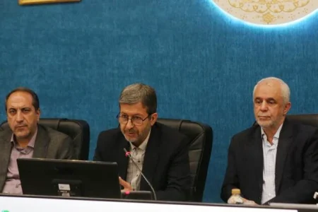 استاندار اصفهان: حفظ اشتغال خط قرمز مدیریت استان است