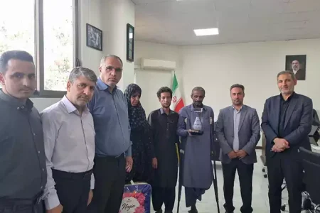 مدال افتخار بر سینه باغبان صبور شهر