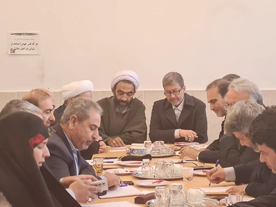 استاندار اصفهان: بازسازی شهرستانهای آسیبدیده با پیوست عدالت انجام میشود