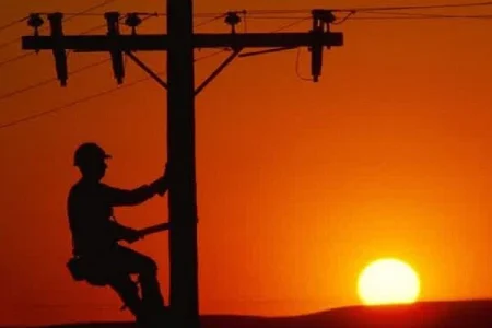ابلاغیه کاهش ۴۰ درصدی مصرف برق به صنایع اصفهان