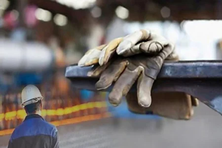 روز کارگر، روایت کارگرانی که در سنگر تولید شهید شدند