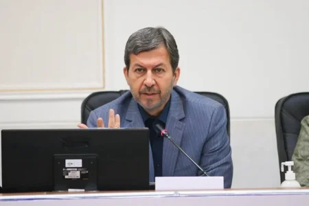 استاندار اصفهان: تعدیل نیرو متوقف می‌شود