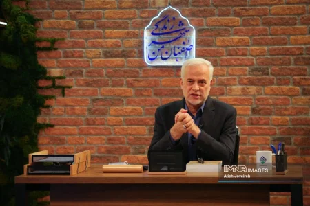 نخستین تصفیه‌خانه کانتینری و نیروگاه خورشیدی یک مگاواتی شهر اصفهان هفته جاری افتتاح می‌شود