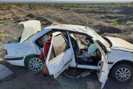 واژگونی پژو پارس در اتوبان فرودگاه اصفهان ۵ مصدوم برجا گذاشت