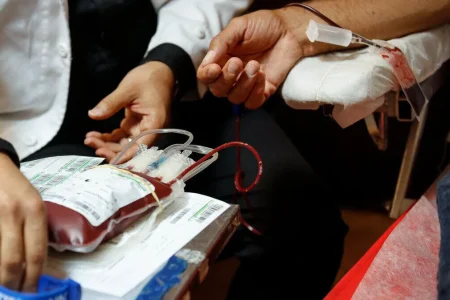 اصفهانی ها در روز عاشورا یک هزار و ۲۲۸ واحد خون اهدا کردند