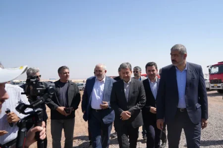 افتتاح نیروگاه ۱۱۷ مگاواتی اردستان