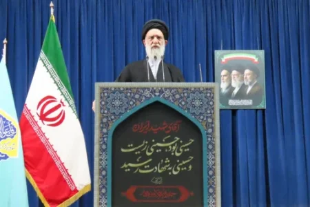 خطیب‌جمعه اصفهان: دشمن هنوز دست برتر نظامی ایران را ندیده است