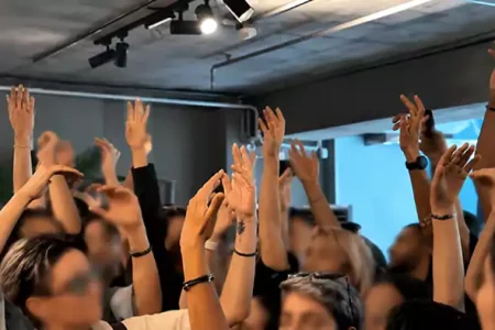 دیسکو کافه‌های نابهنجار همچنان فعال هستند!