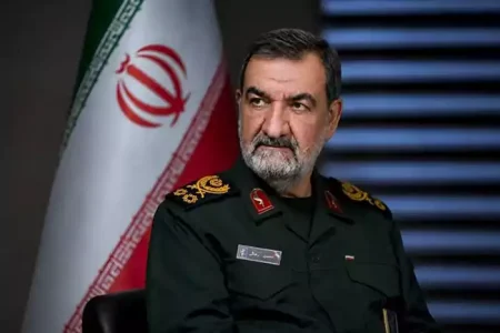 جنگ اقتصادی ادامه پیدا کند یک قطره نفت از تنگه هرمز صادر نخواهد شد