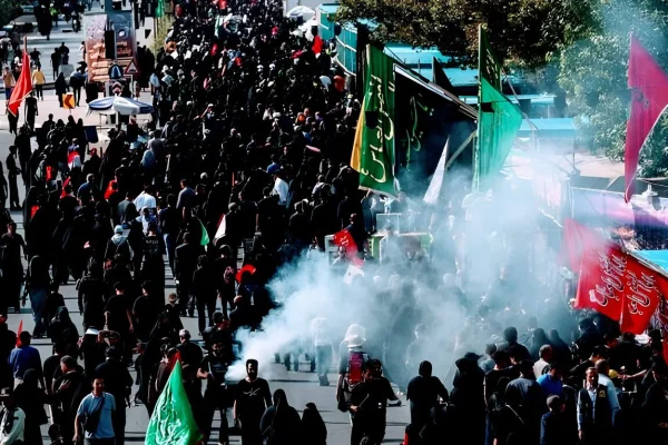 نمایش وحدت و ارادت مردم فریدن در آیین جاماندگان اربعین