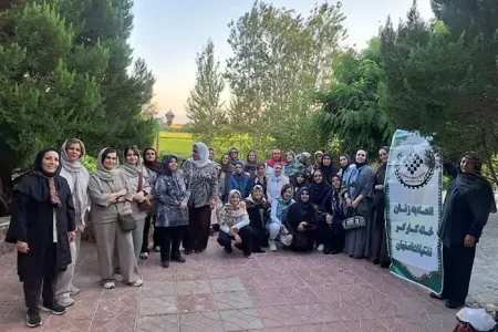 سفری به سوی شادی و همبستگی