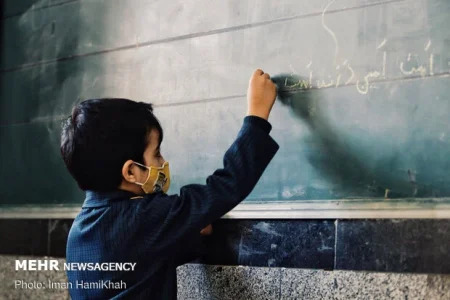 کلید تحول آموزش در دستان معلمان است، نه دیوارهای مدرسه