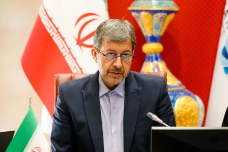 تأکید استاندار اصفهان بر توسعه فناوریهای پاک