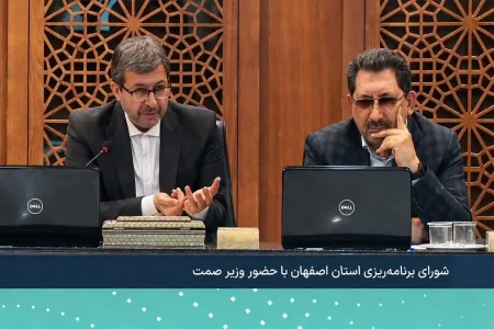 استاندار اصفهان: صنعتگران اصفهانی منتظر حمایتهای دولتی نماندند