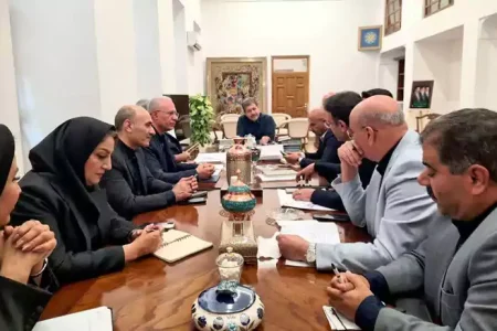 شتاب‌بخشی به احداث شهرک تخصصی پوشاک اصفهان