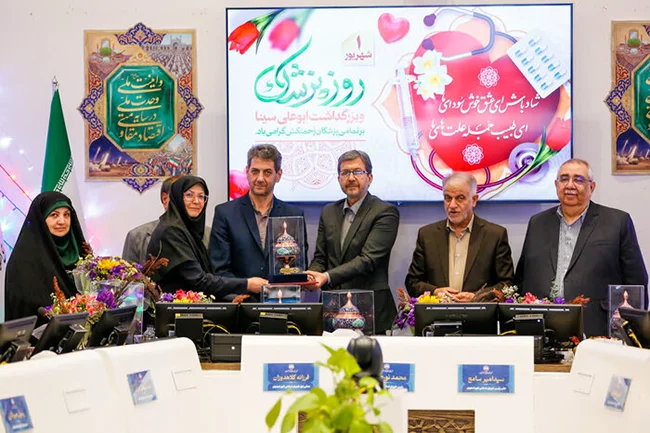 استاندار اصفهان: رقابتهای انتخاباتی نباید موجب وقفه در توسعه استان شود