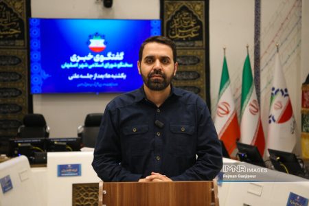 خدمترسانی رایگان مترو و اتوبوس اصفهان در روز اول مهر