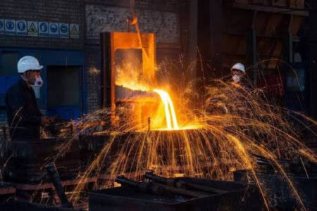 سرمایهگذاری ۷ درصدی صنعت جهانی فولاد در تحقیق و توسعه؛ فولاد مبارکه پیشرو در نوآوری