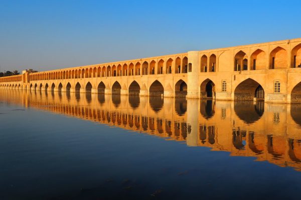 ۱۸ مهر، روز زاینده‌رود؛ از شکوه گذشته تا بحران امروز