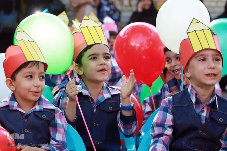 نواخته‌شدن «زنگ غنچه‌ها» در اصفهان